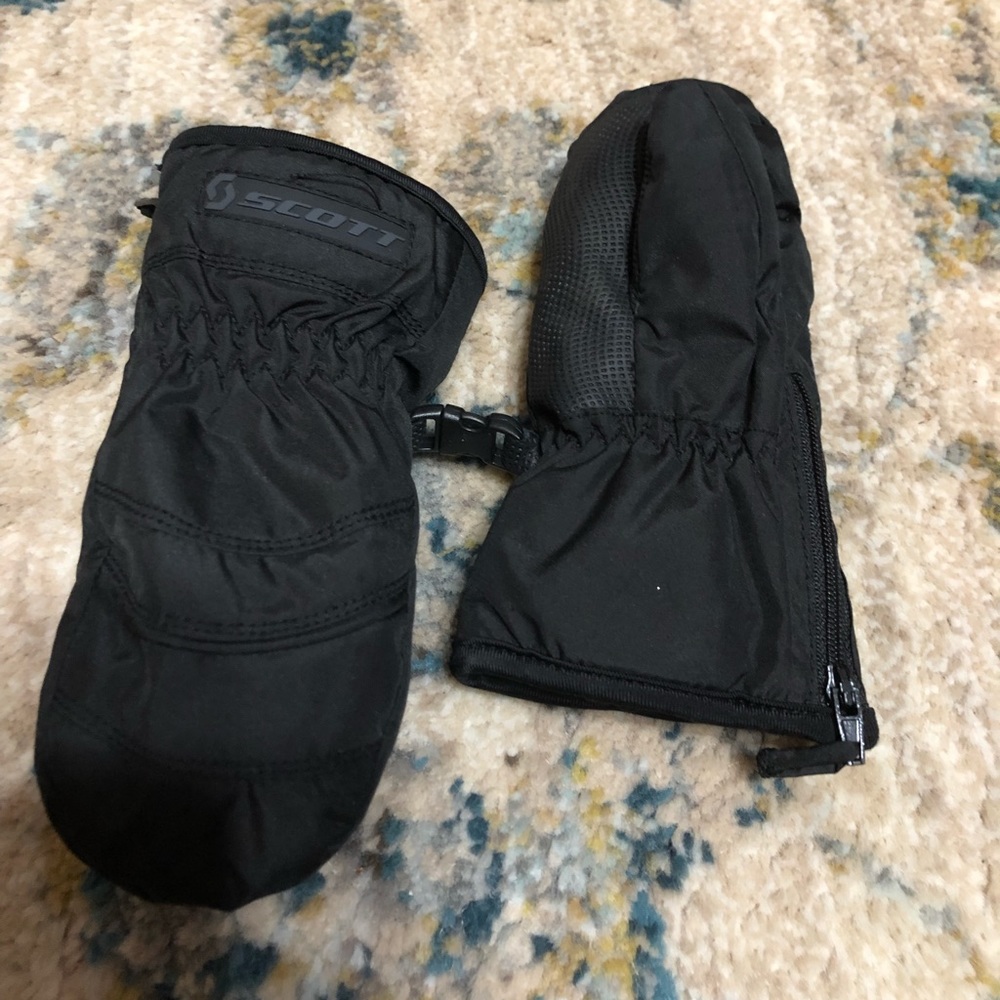 Scott Toddler Mittens Size small (1-2 years)